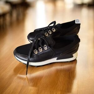 NWOT, RUDSAK White and Black Women's Sneakers